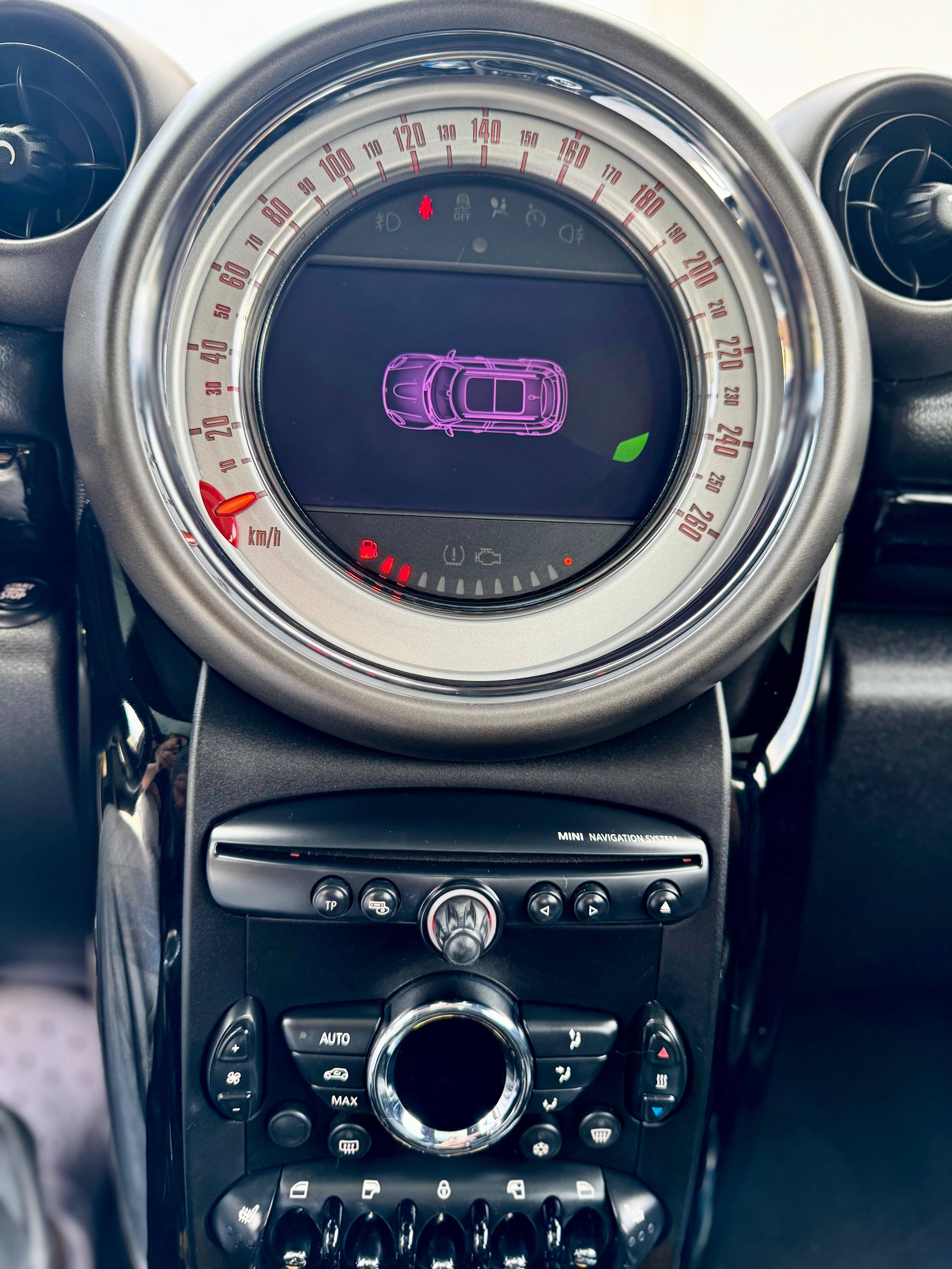 MINI COOPER D Countryman All4 | Chilli Pack | 2012