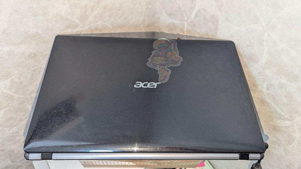 Ноутбук 15.6 /i3 /6gb/Nvidia G630