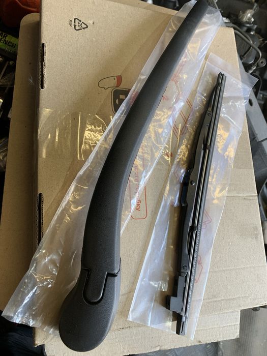 Двірник задній Е36/46 BMW щітка ляди очисник скла турінг