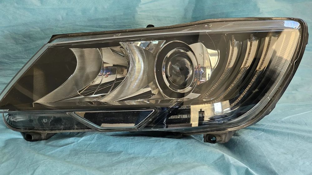 Lampa Skoda Superb II 2T 3T1941015