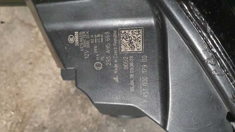 Farol full led audi A4 B9