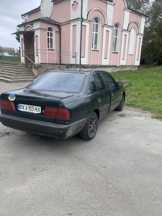 Ніссан прімера 1993 року