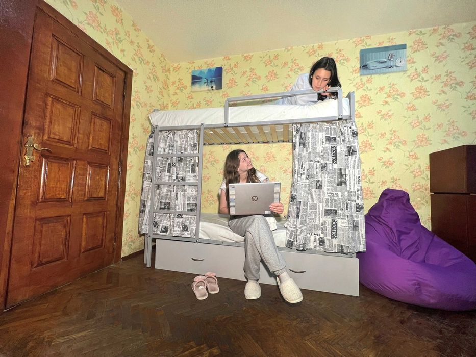 Уютный недорогой хостел на Левобережке, первый этаж, легкий доступ .