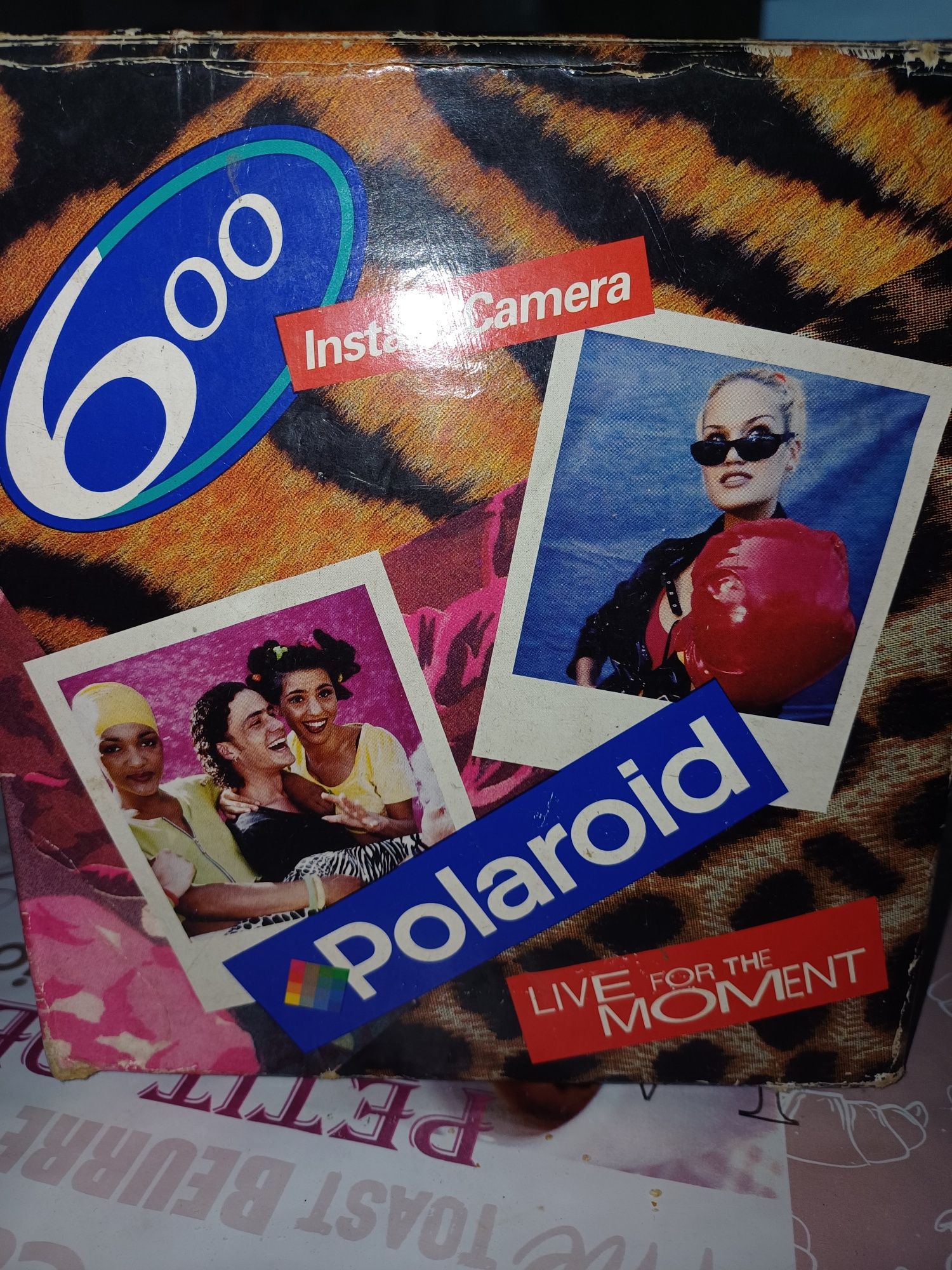 Продам Polaroid 600