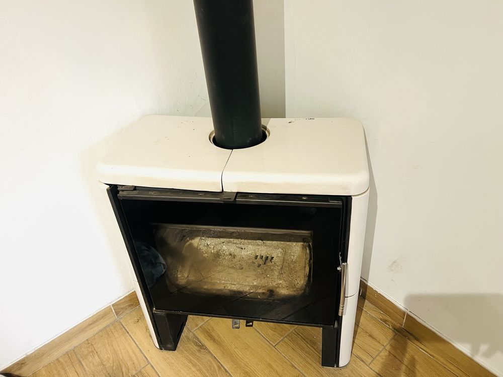 Piec kominkowy Wolnostojący elegancki Ceramika Koza Kominek