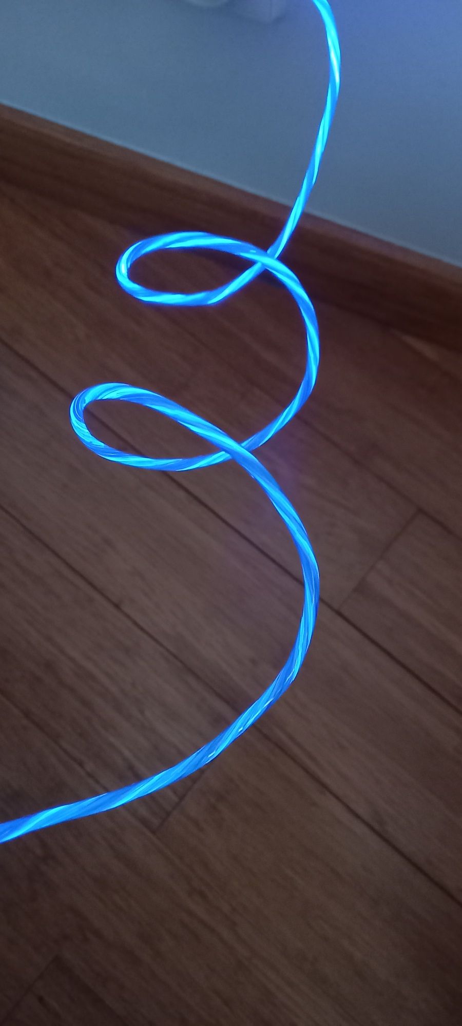 Świecący Kabel LED Typu C do ładowania Smartfona