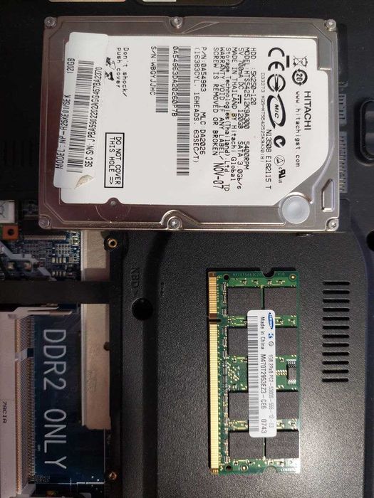 Ноутбук Samsung NP-R25E (на запчасти / нерабочий)