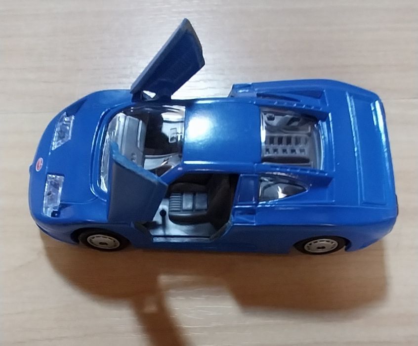 Lote de 4 miniaturas da Maisto