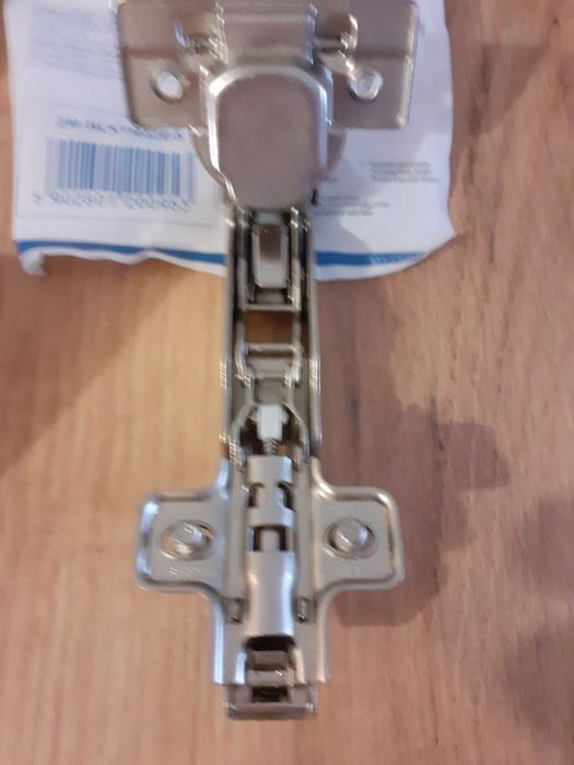 Zawiasy meblowe 165 ° nowe 4 szt