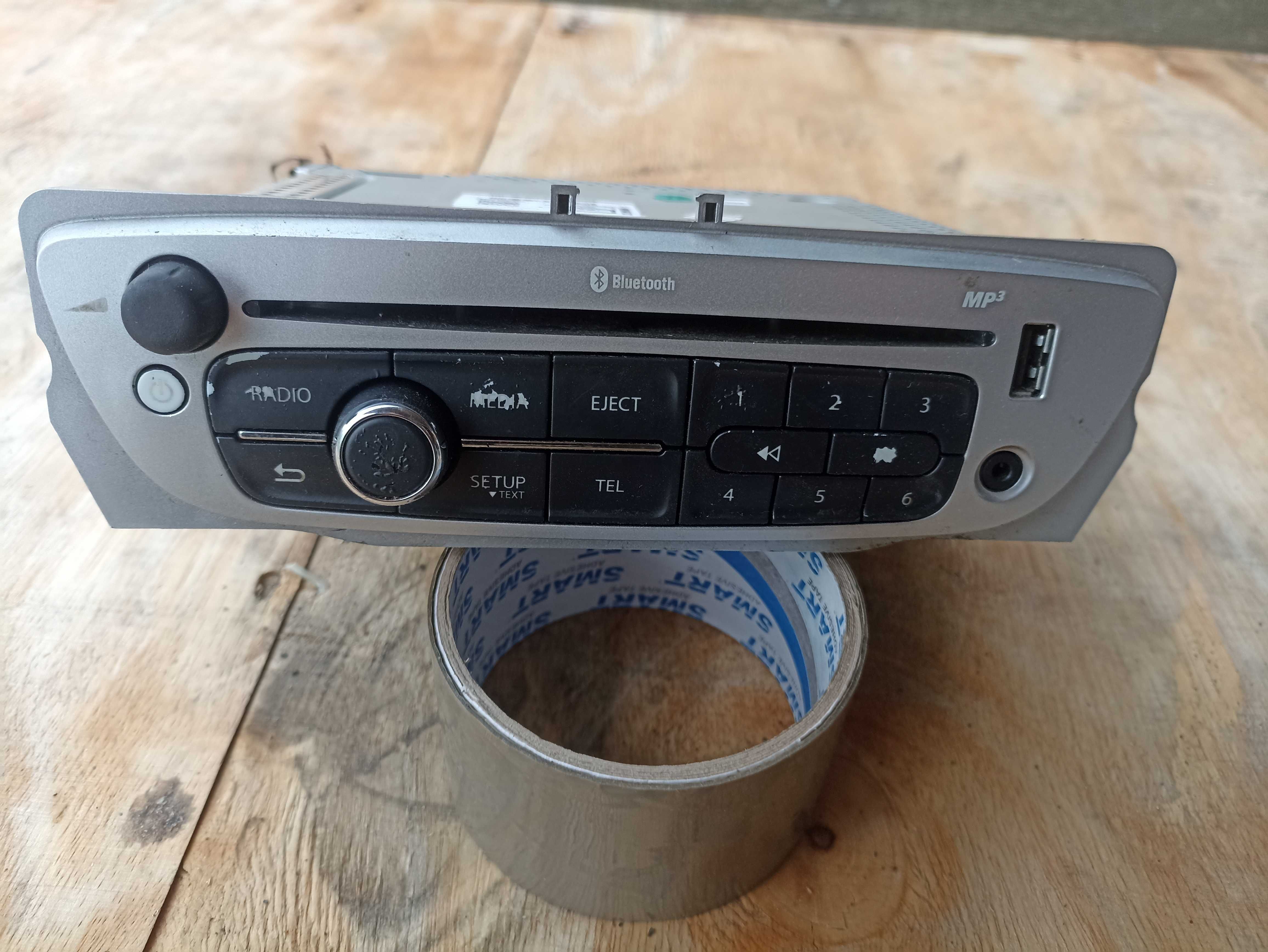 Radio Renault Scenic 3 lift Megane 3 MP3 Bluetooth + Ramka
