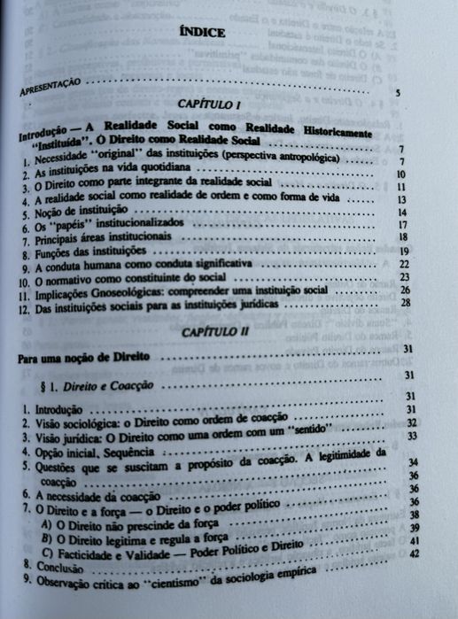 Livro de Introduçao ao Direito