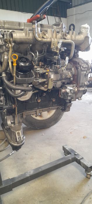 Motor nissan navara yd25