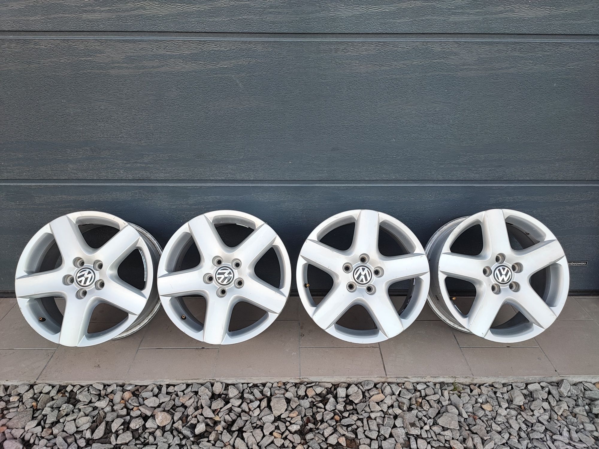 Alufelgi Vw 17" Volkswagen 5x112 Golf Passat Touran Jetta Caddy