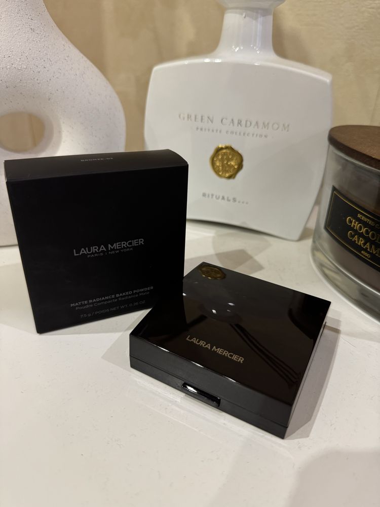 Культовий запечений бронзер Laura Mercier контур скульптор