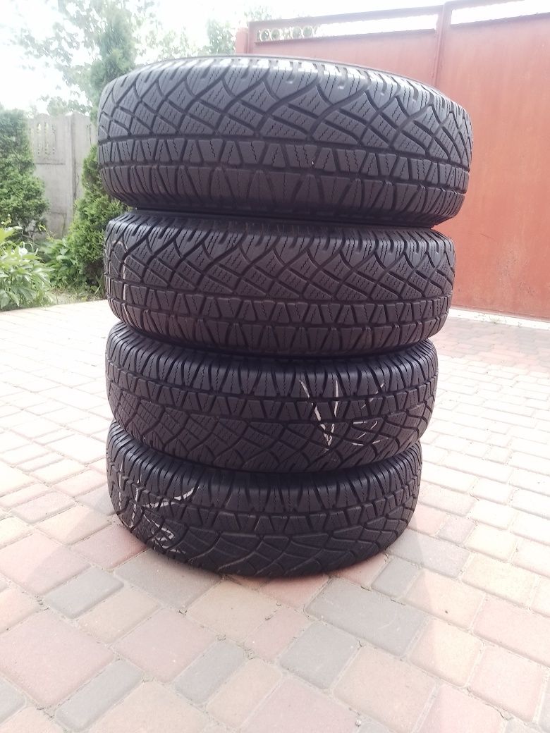 Продам Michelin Latitude Cross 215/70 R16 104H