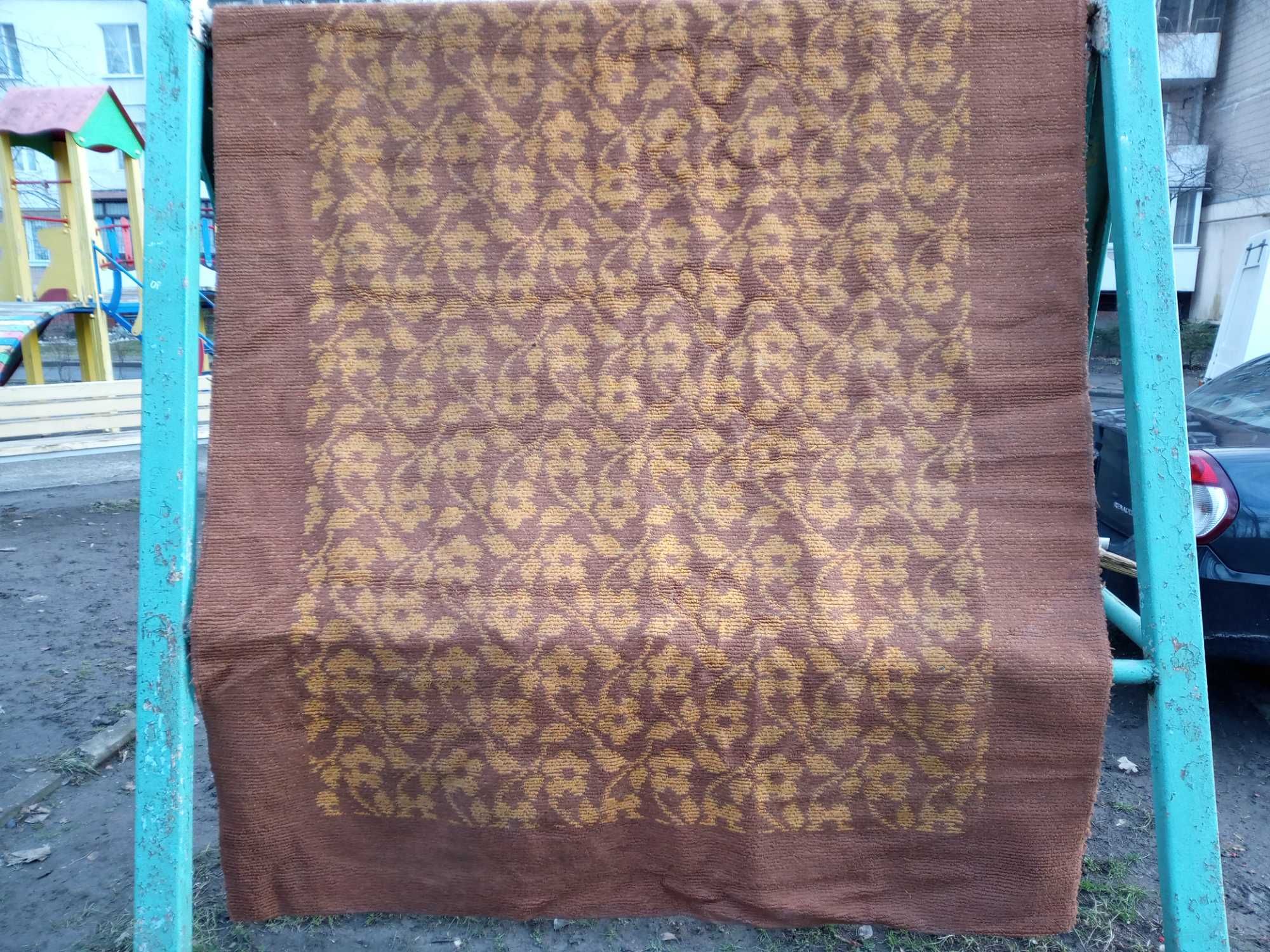 Ковер,палас 2,8*1,9м. 850 гр.