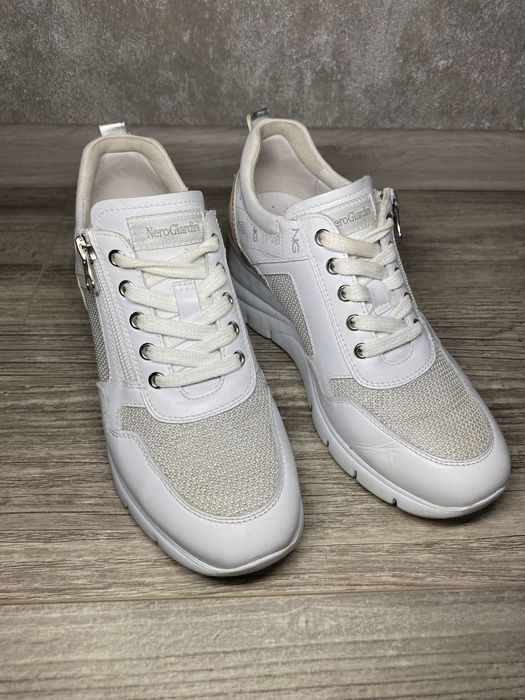 Кросівки снікерси Nero Giardini