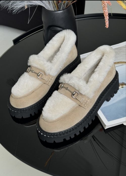 Жіночі лофери на овчині 36-23.5 см