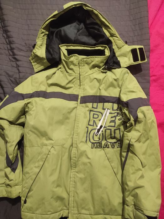 Kurtka zimowa 140/146