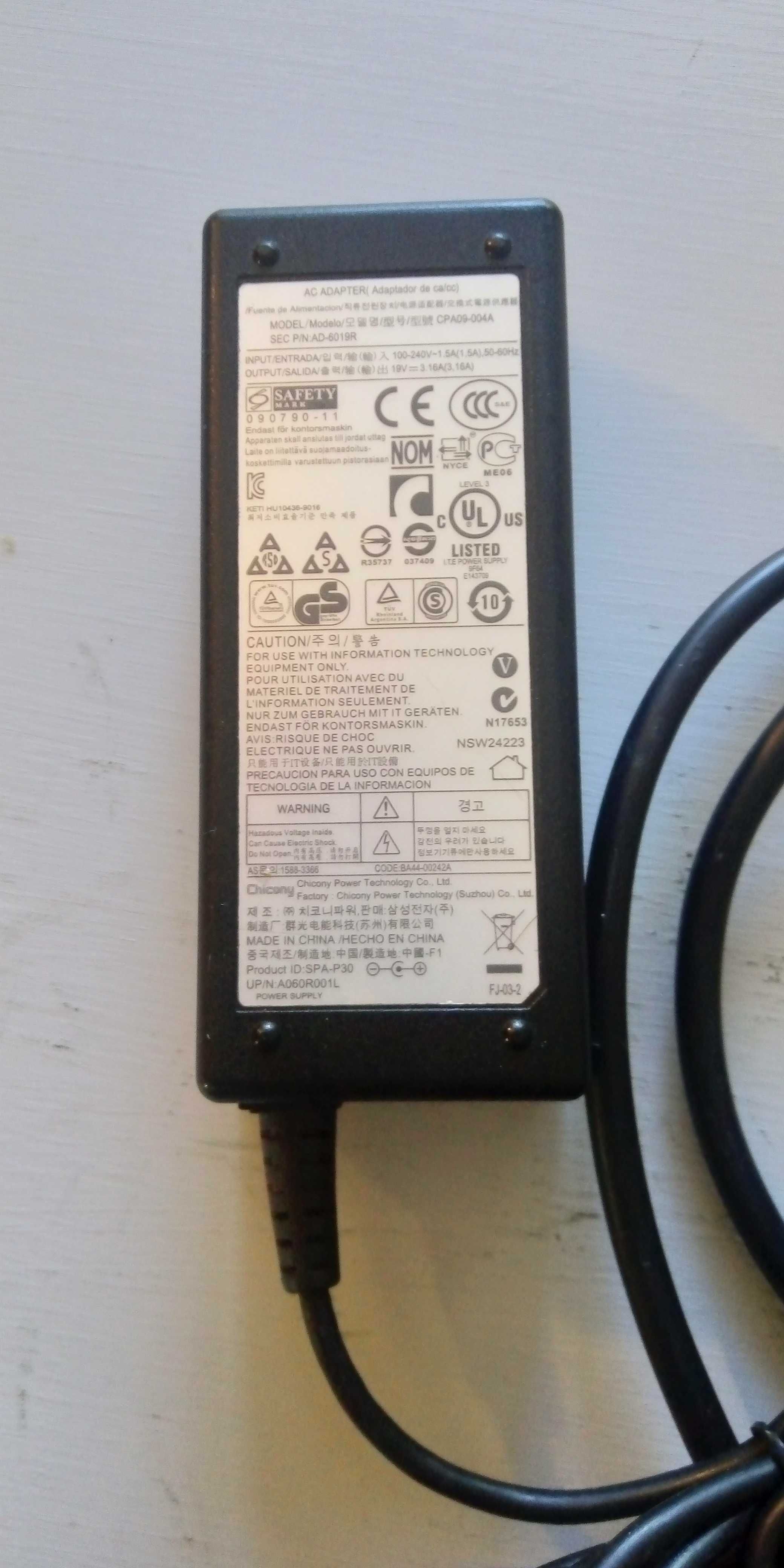 Adaptador AC Carregador Original Samsung CPA09-004A + Cabo