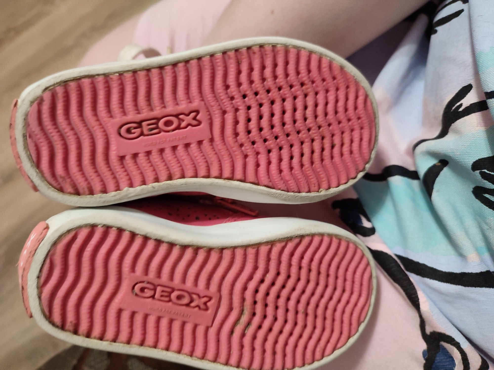 Шкіряні черевички на дівчинку Geox