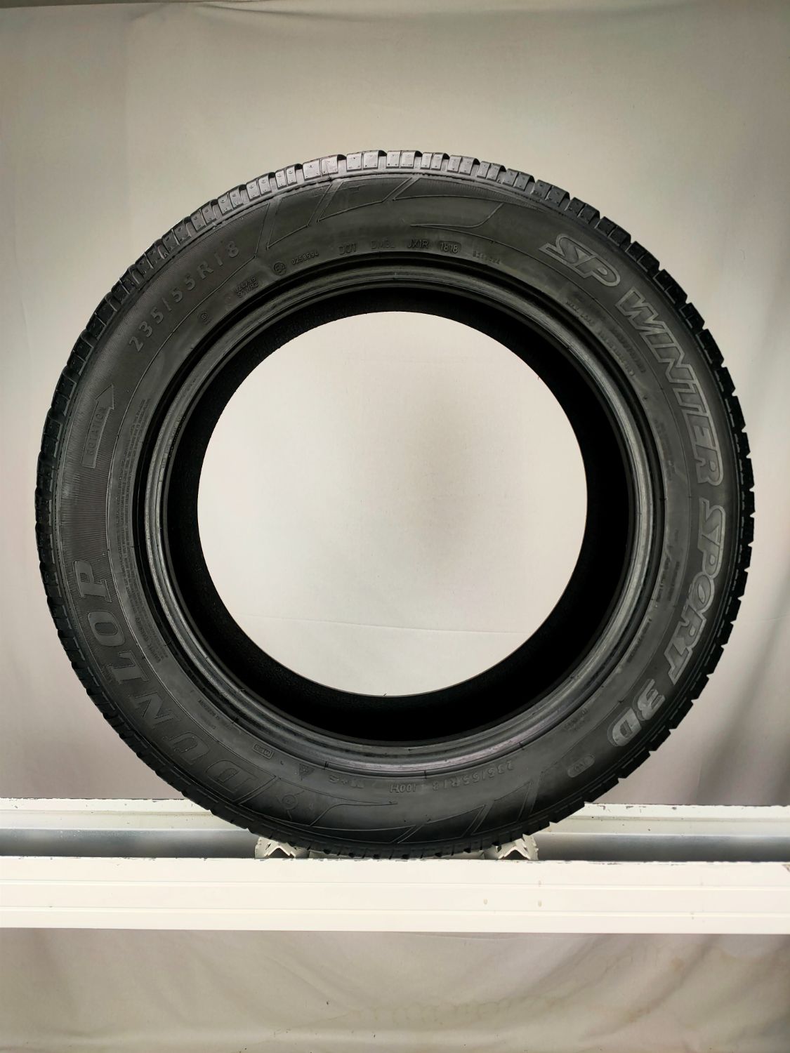 Opony 235/55R18 zima 235/55/18 DUNLOP (4x4/SUV) OO13192