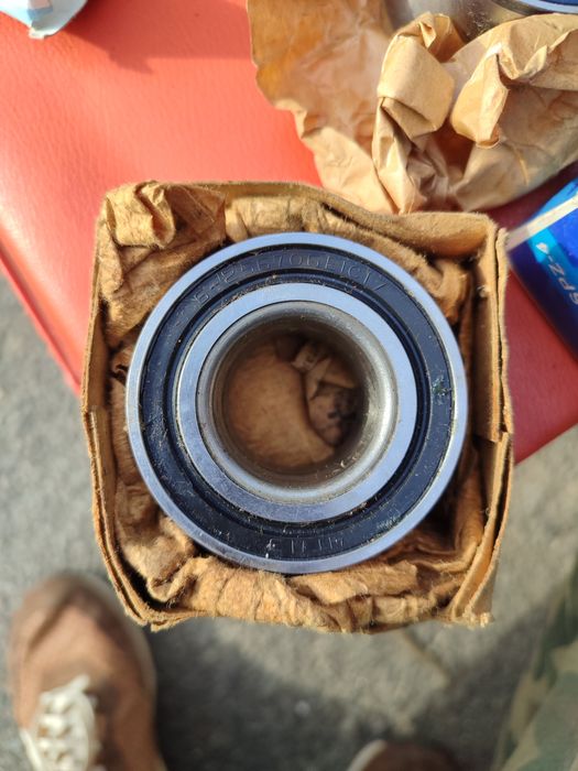 Подшипник, графитовое кольцо, ролик.