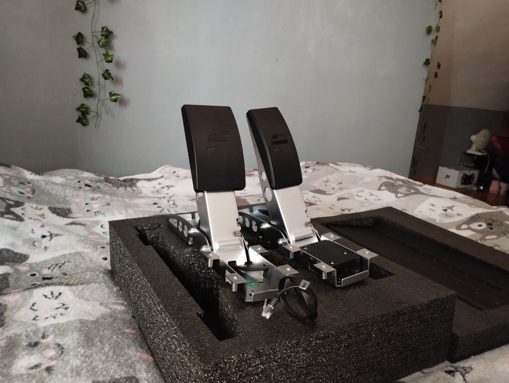 Fanatec CSL Pedals - NOWE