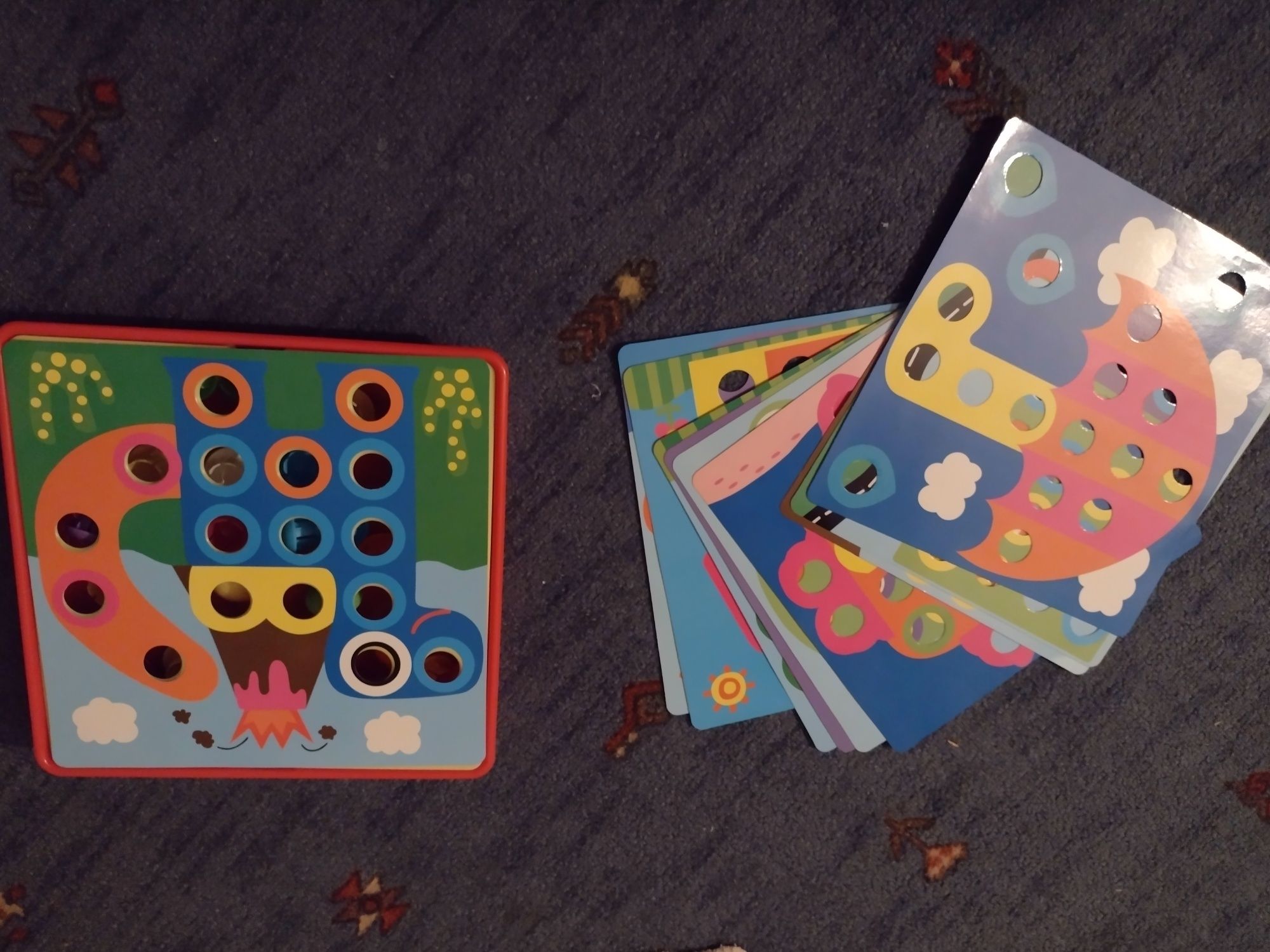 układanka guzikowa edukacyjna mozaika Montessori
