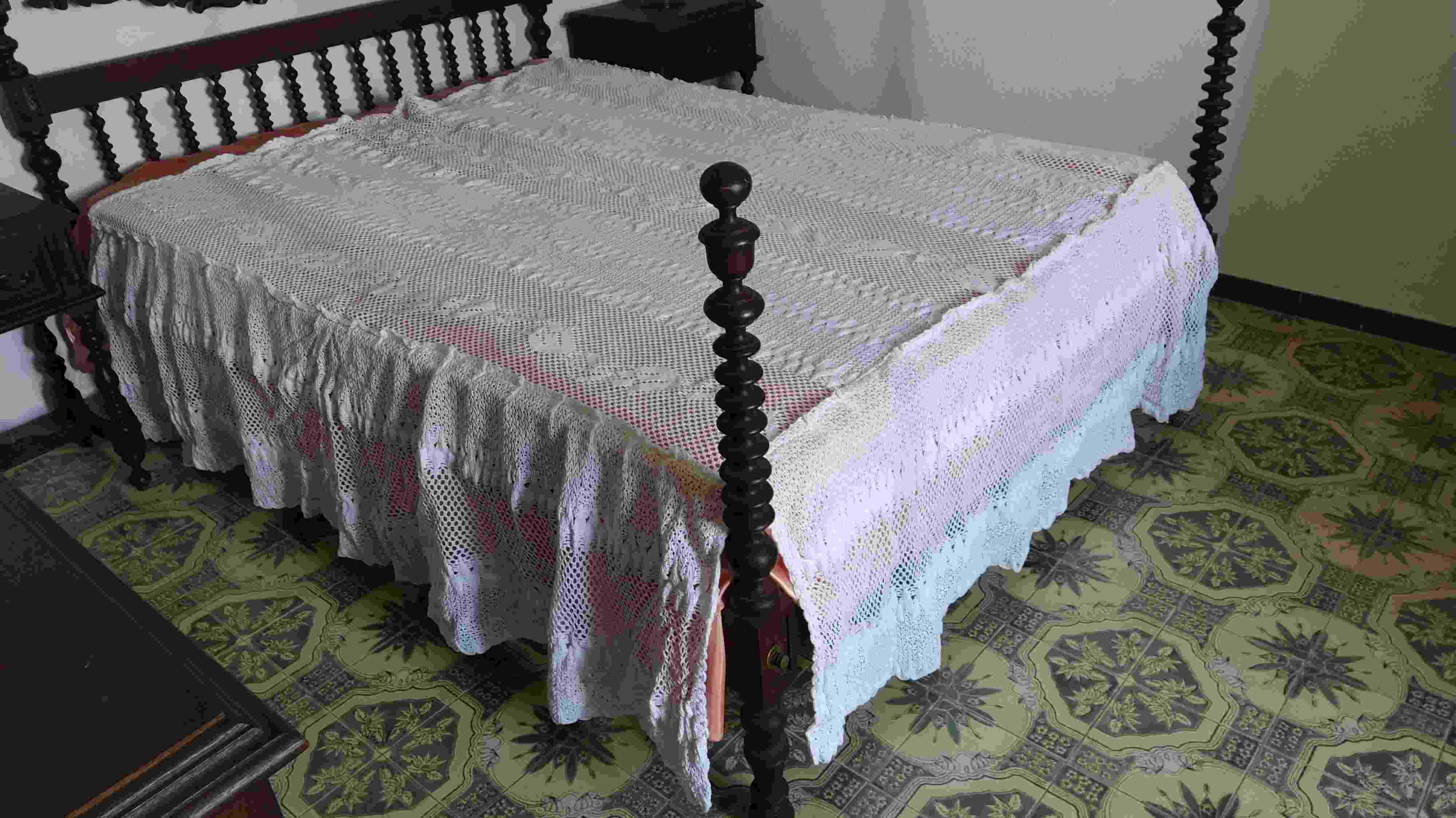 Vintage crochet bedspread double (Colcha crochê/renda, cama casal) €25