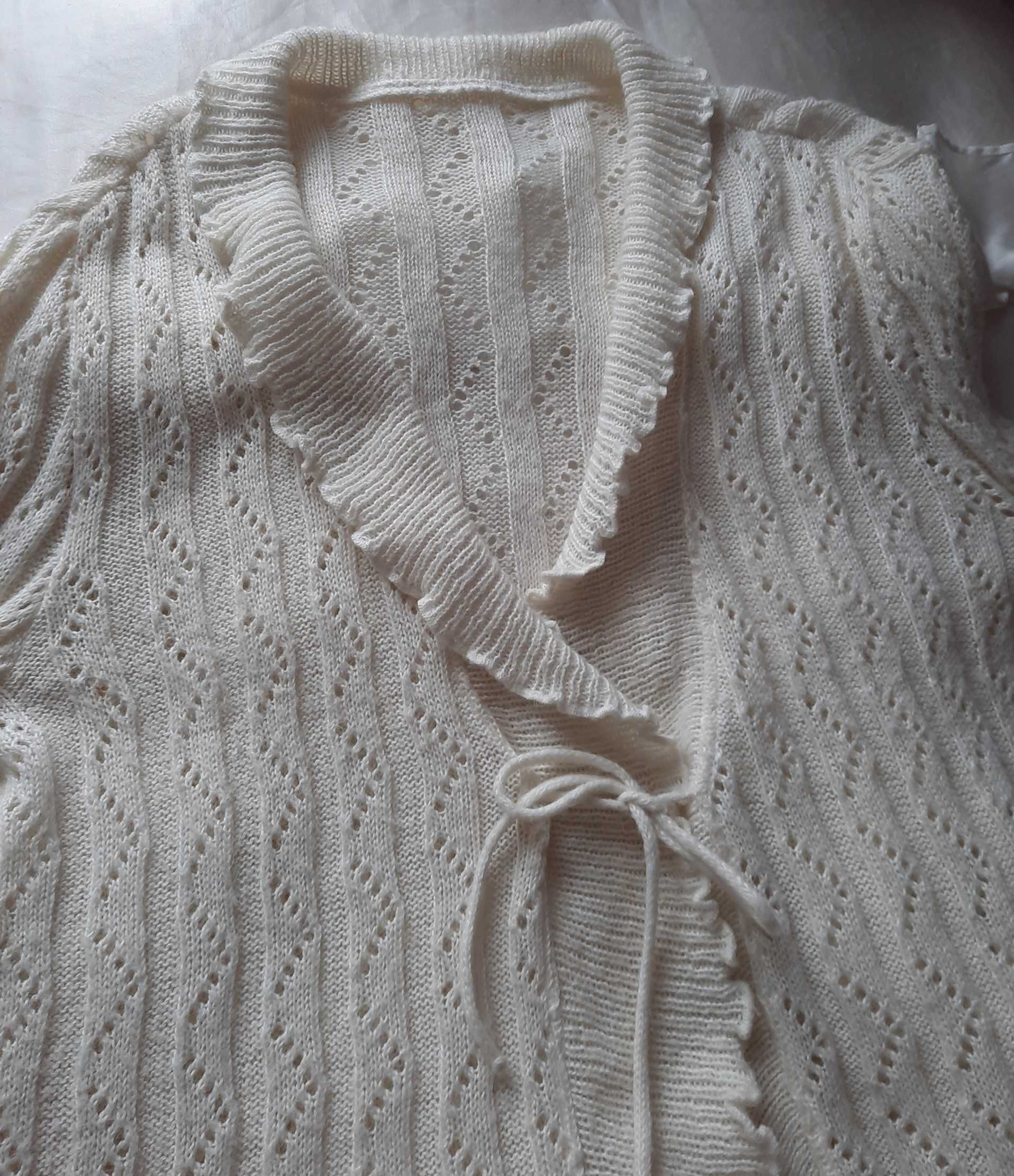 Ładny sweter ażur falbanki kremowy wiązany kardigan XL