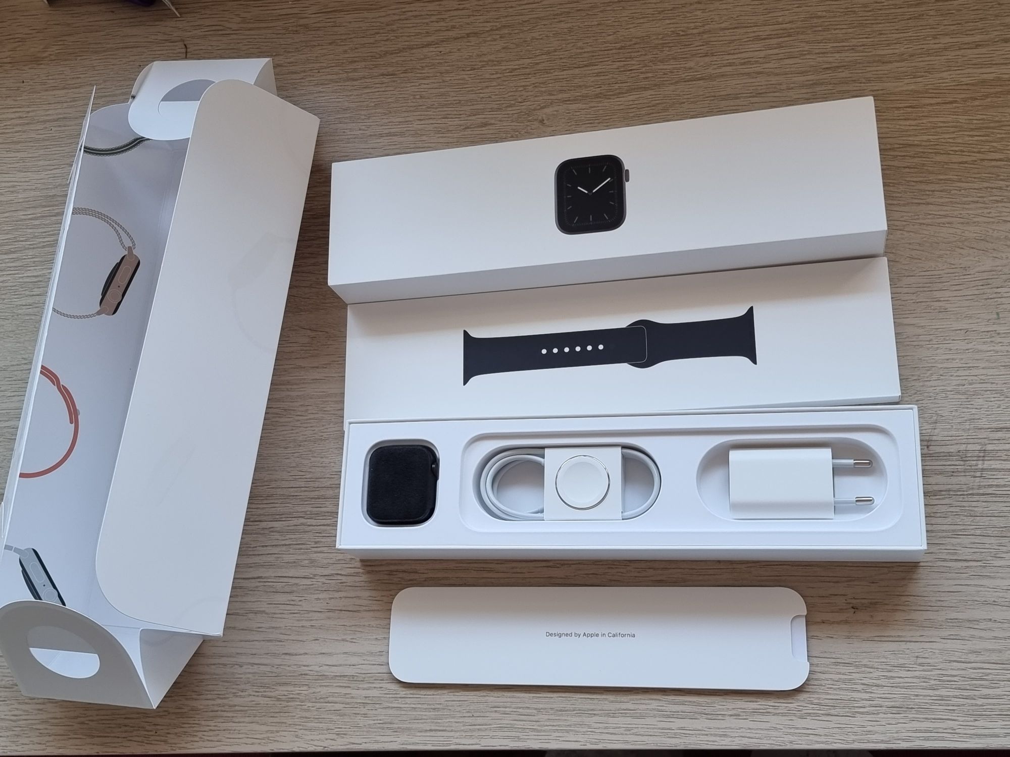 Apple Watch Series 5 Space Gray Cellular
