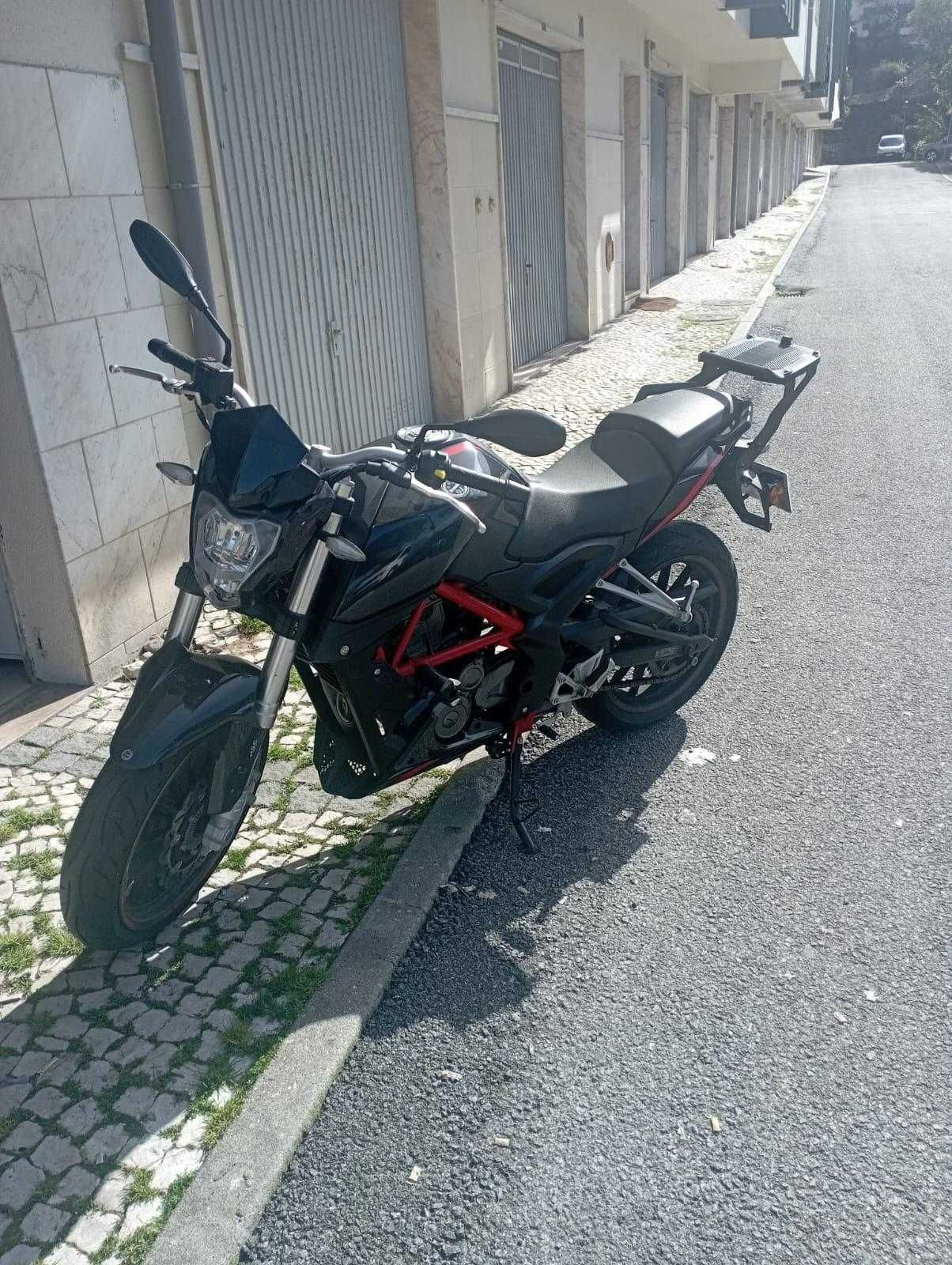 Benelli TNT 249S