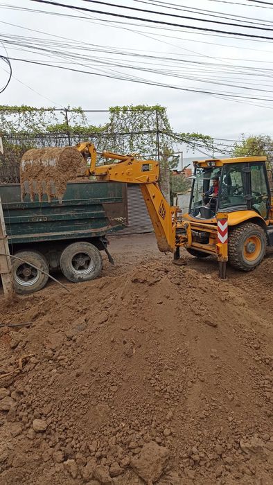 Копка котлованов, ленточных фундаментов.