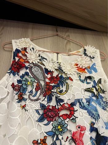 Vestido 101 Idees branco trabalhado