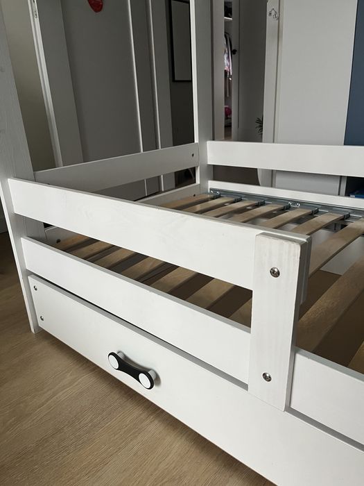 Łózeczko domek drewniany biały z szufladą plus materac łóżko 80x160