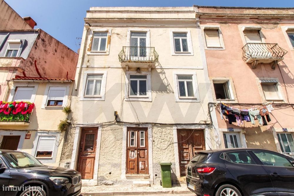 Prédio para Investimento | Alcântara | Reabilitação Total