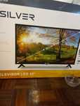 Vendo televisão Silver