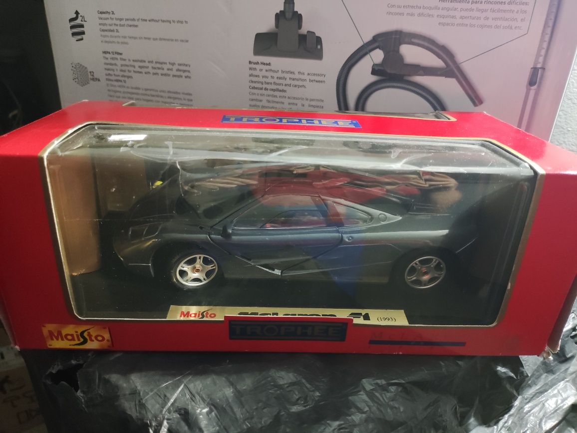 McLaren F1 Maisto 1/18 c/ caixa