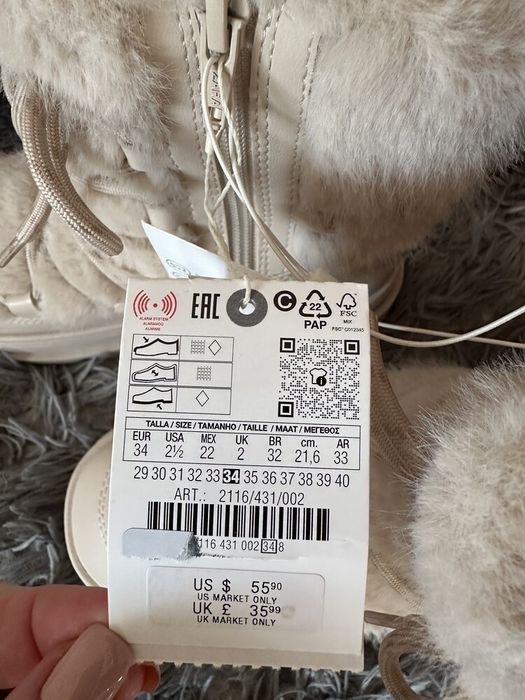 Теплі чоботи Zara з штучним хутром і шнурками чобітки Zara 34 розмір