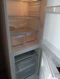 Холодильник б/в Indezit