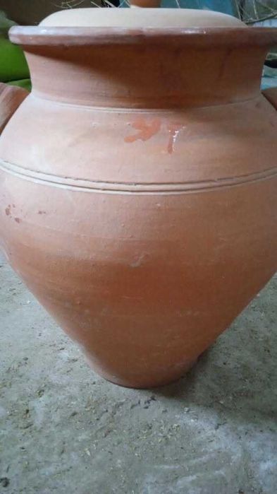 Pote de Barro com tampa Novo. Ideal para as azeitonas. Negociável