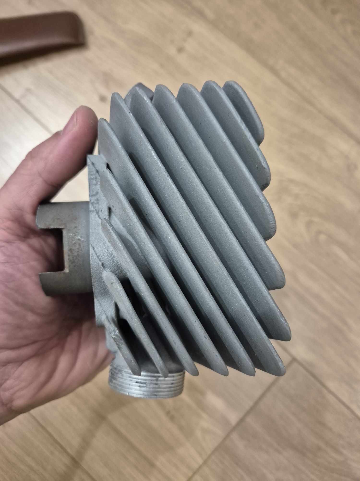 Cylinder fi 40 ZMD Dezamet + 2 tłoki + 4 pierścienie NOWY ROMET