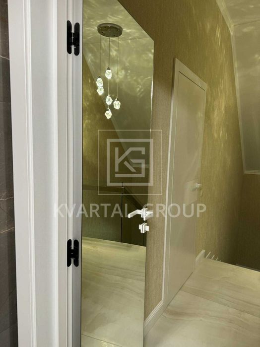 Продаж стильного будинку в лісовій Бучі