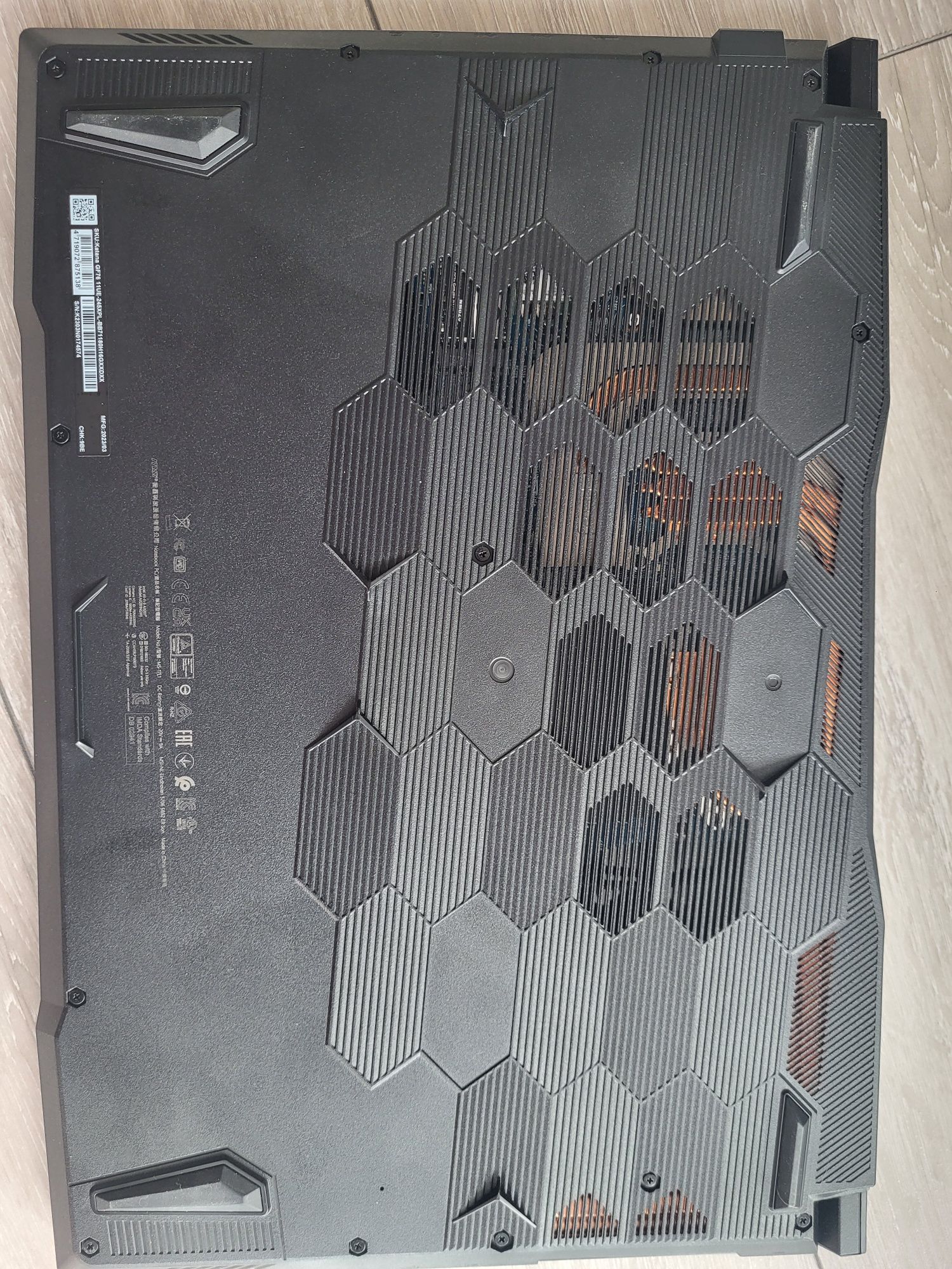 Laptop MSI Katana GF76 11UE-245XPL