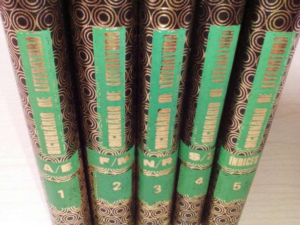 Dicionário de Literatura, 5 Volumes.
