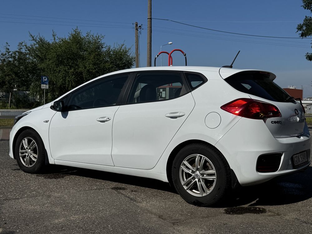Sprzedam samochód kia ceed 2016 r. 1.6