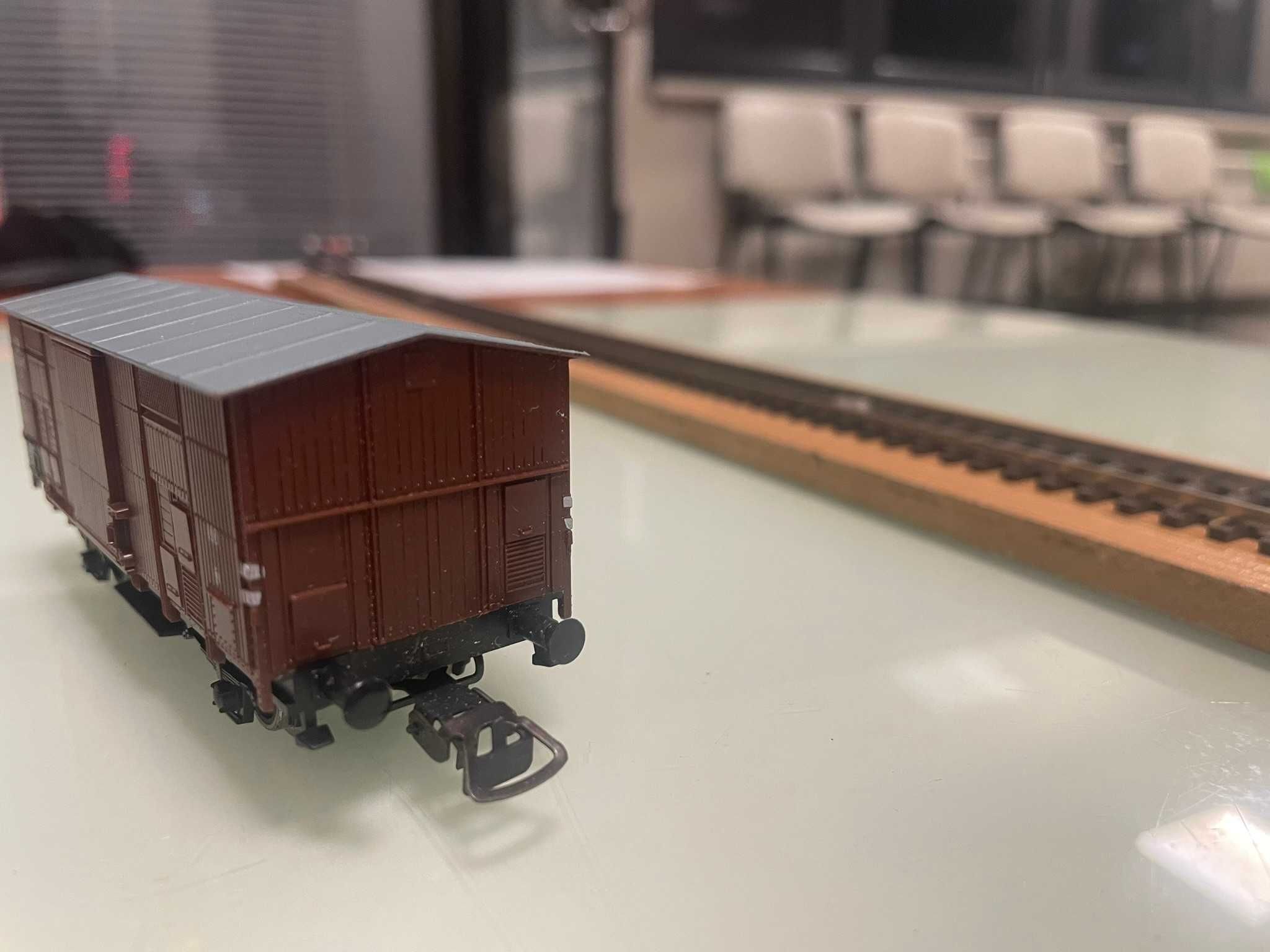 Piko H0 wagon 1;87 kolejka kolekcjonerski brązowy 141