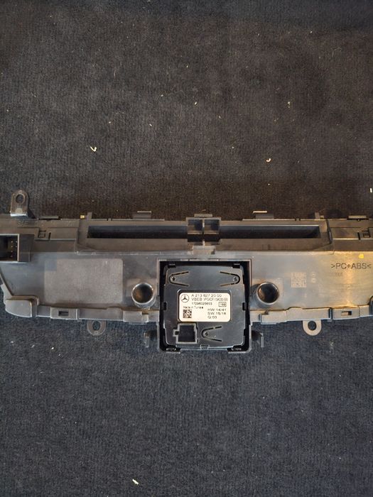 Dispositivo entrada cd com relógio Mercedes w205