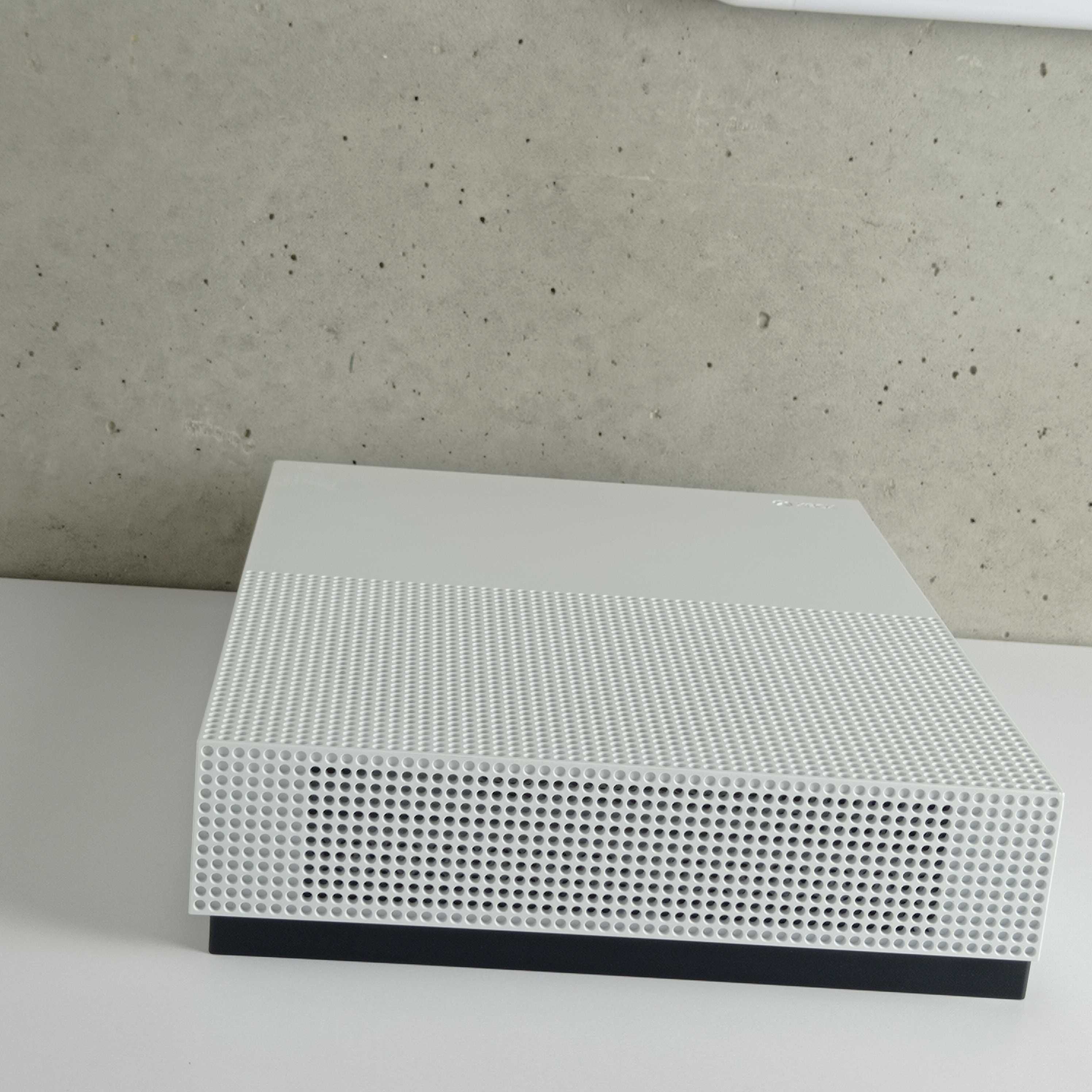 Консоль Microsoft Xbox One S 1TB White Б/У Приставка Іксбокс